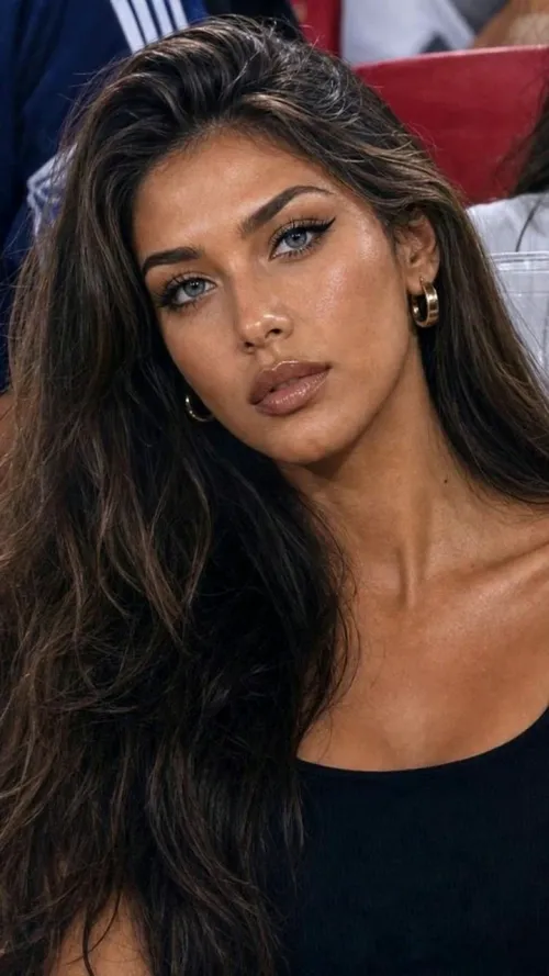 Isabella, Pressed Billionaire and your secret lover