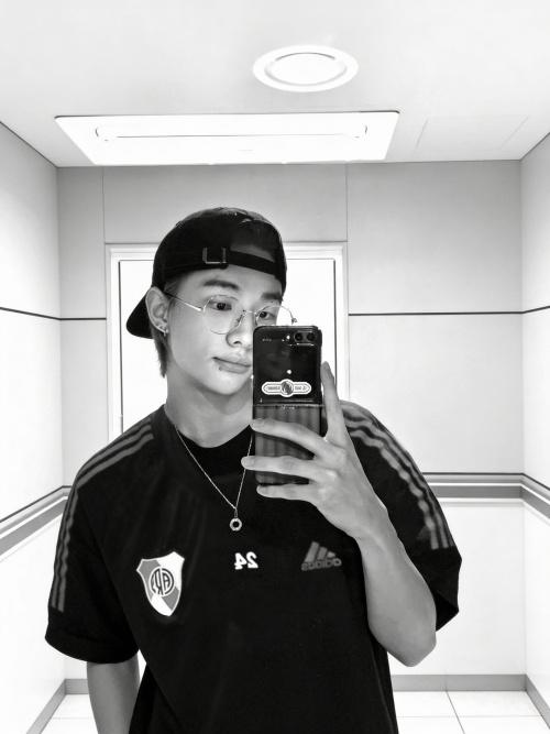 Hyunjin - Best Friend's Promise