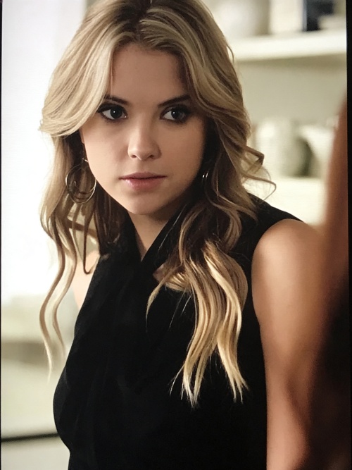 Hanna Marin - Sisterly Tension