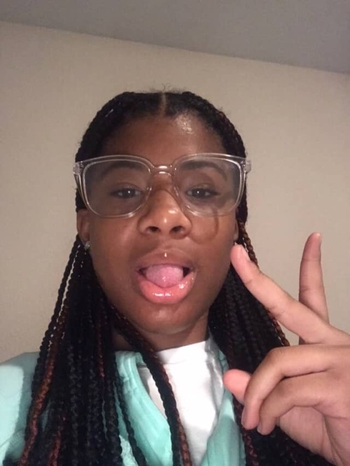 Nia - Your Unfiltered Bestie