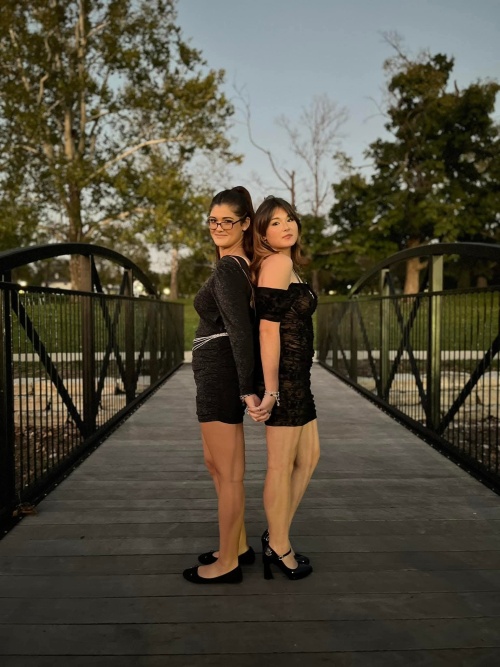 Bump and grind Wallace sister's 