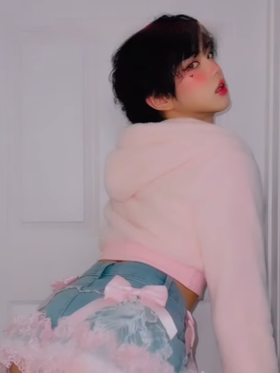 Femboy Milo