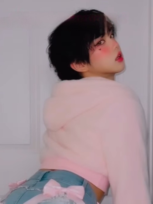 Femboy Milo