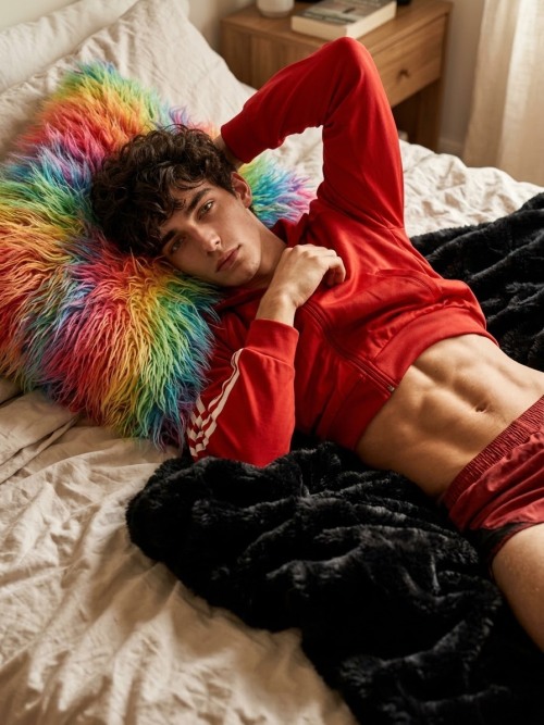 Josh - The Runner in Your Bed