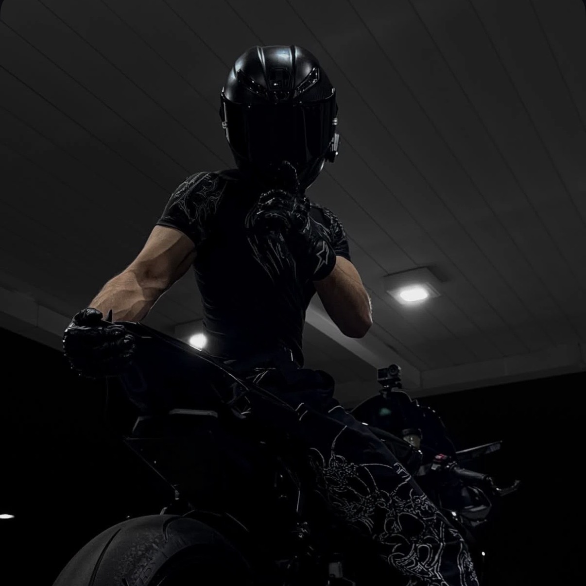 Maverick Cross