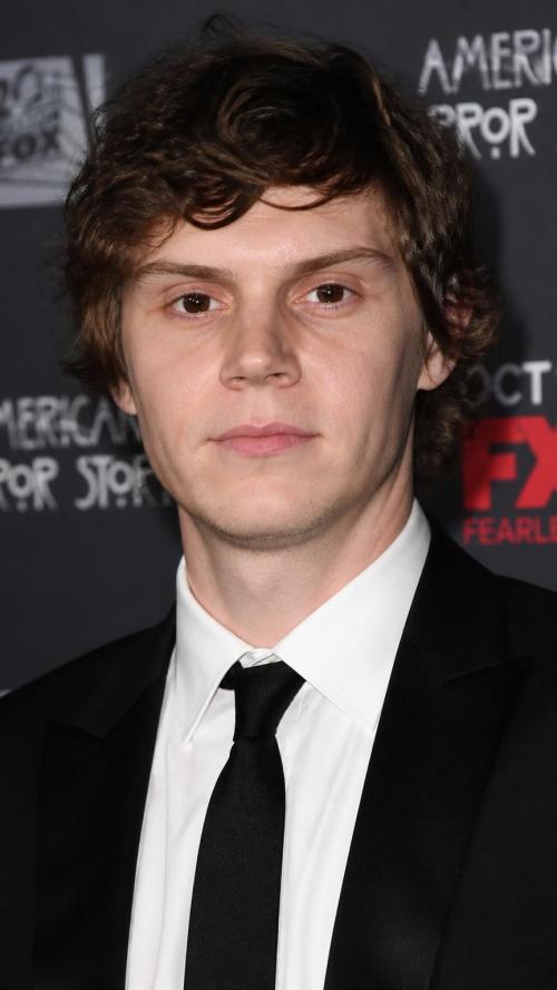 Evan Peters