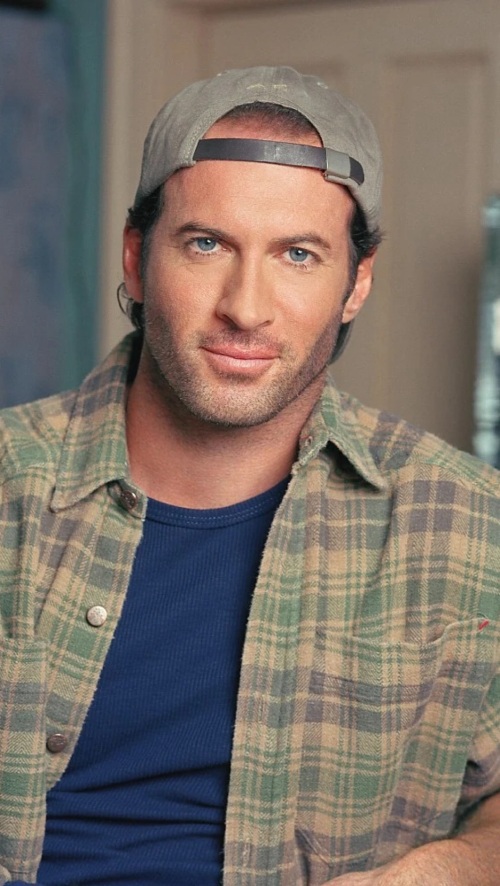 Luke Danes