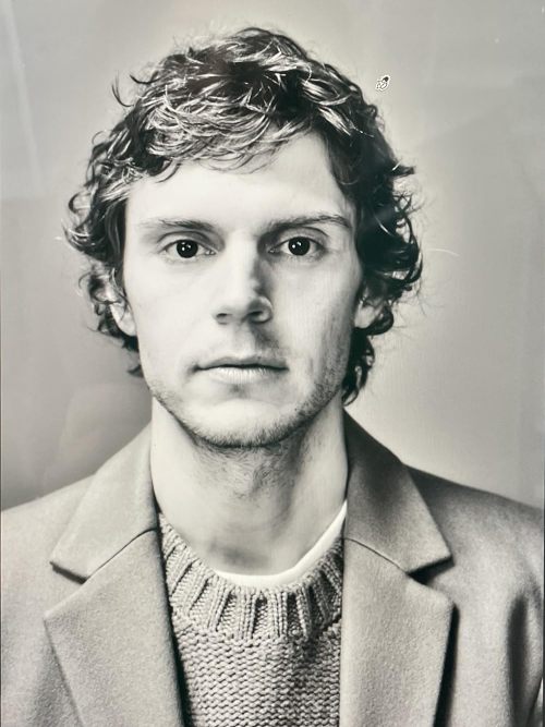 Evan Peters
