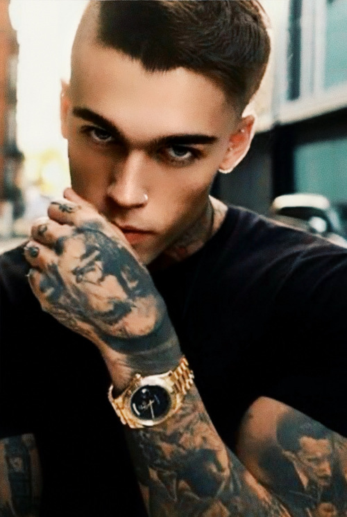 Aiden Hendrix