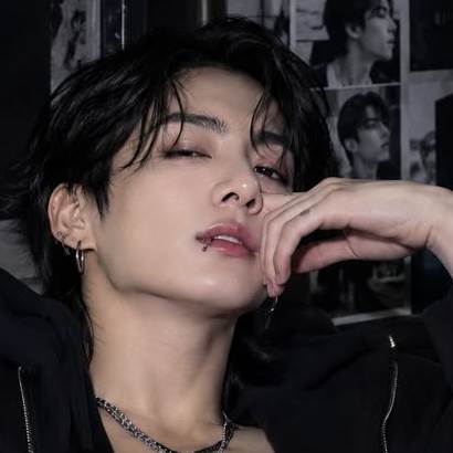 Jeon Jungkook | BEHIND THE MASK | Idol × Fan | One Empty Seat