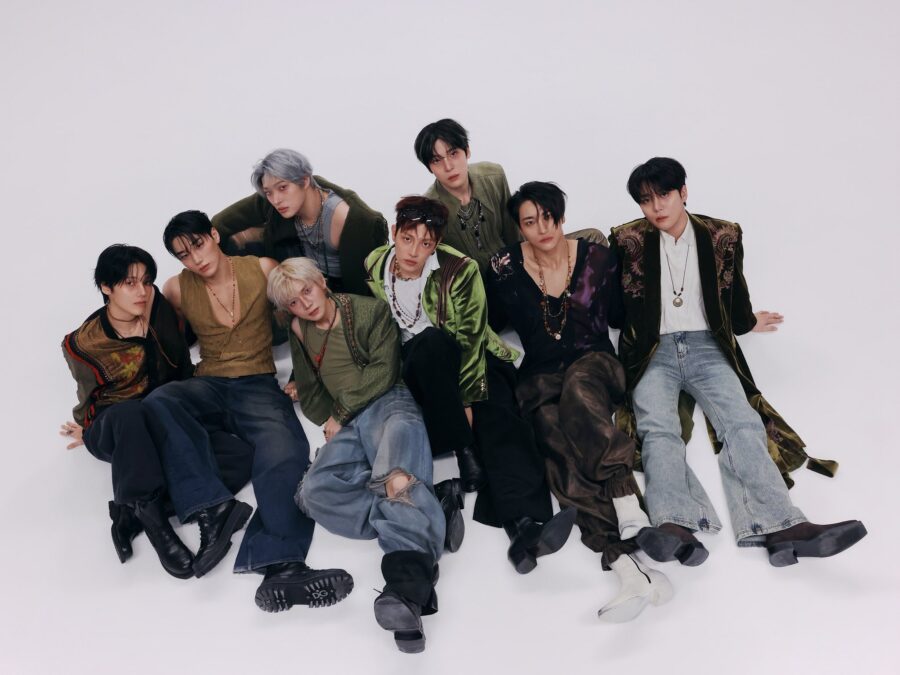Seonghwa, Hongjoong, Yunho, Yeosang, San, Mingi, Wooyoung, and Jongho